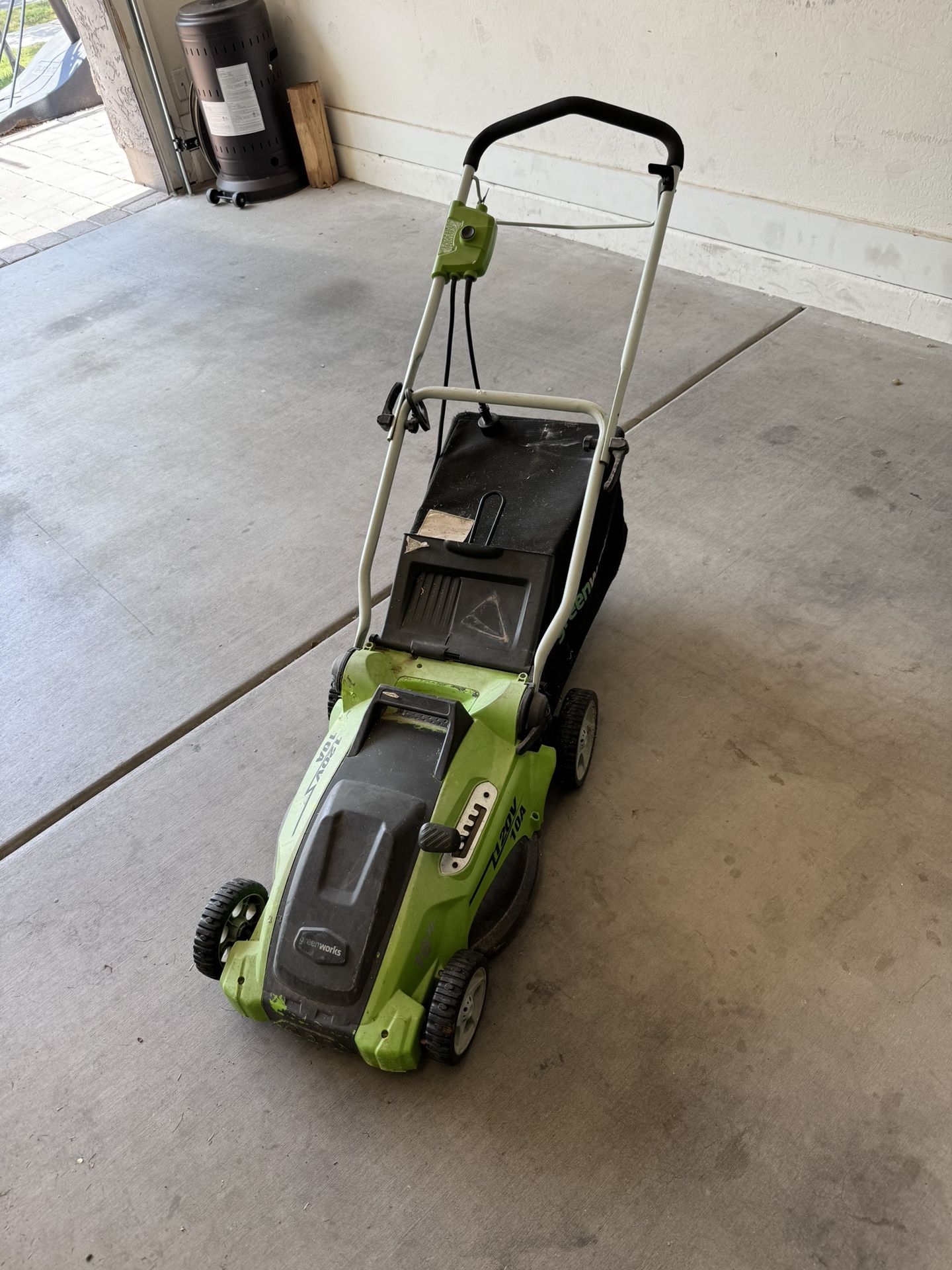 Electric Lawn Mower