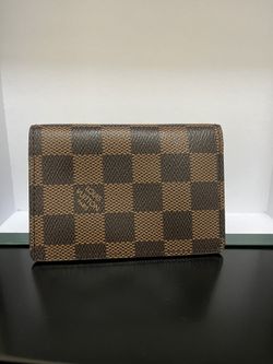 Brown Checkered Louis Vuitton Wallet