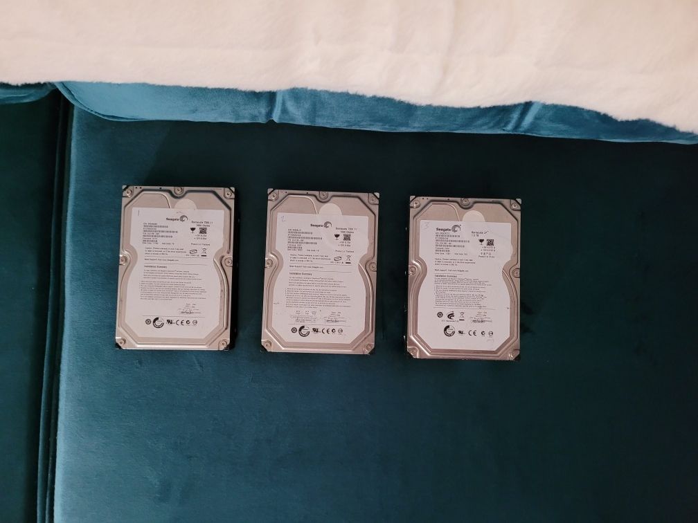 (3) Seagate Barracuda HDDs - 1.5TB