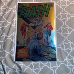  The Flash #123 Facsimile Foil 2023 MegaCon 1000LE  DC NM