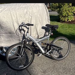 26” Bike Bicycle Vertical Man Woman 