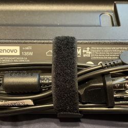 Lenovo ultra docking station 40AJ Comes With 135w Power Supply 