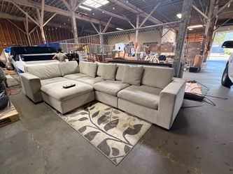 Thomasville Lowell 6-Piece Modular Sectional – $900