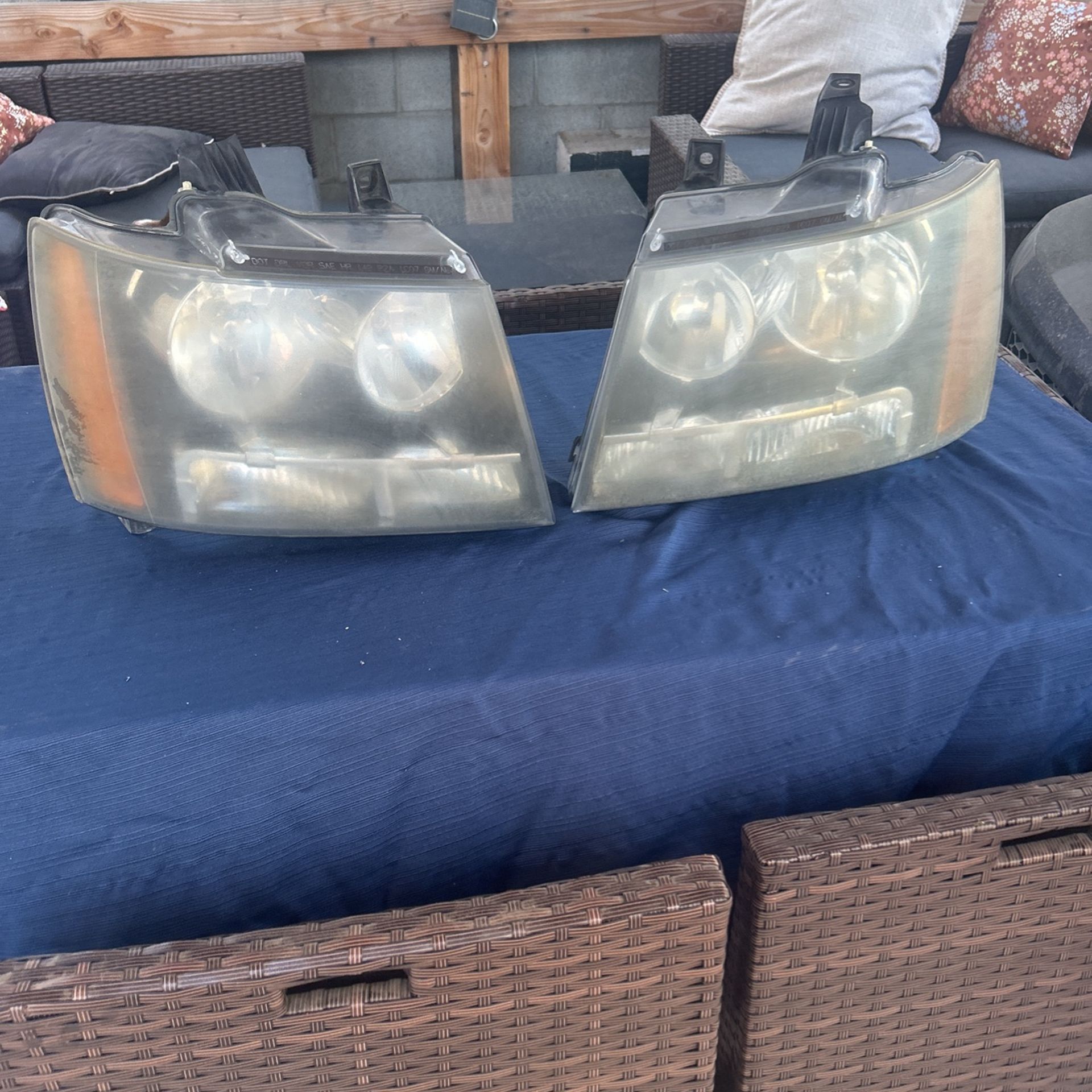2008 Tahoe Headlights Original 