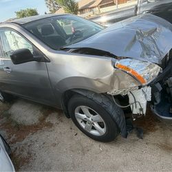 2010 Nissan Rogue 2.5L For Parts