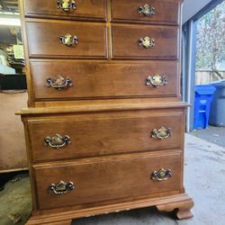 Ethan Allen Maple Highboy Dresser 
Chest on Chest