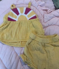 18-24 Old Navy Set 