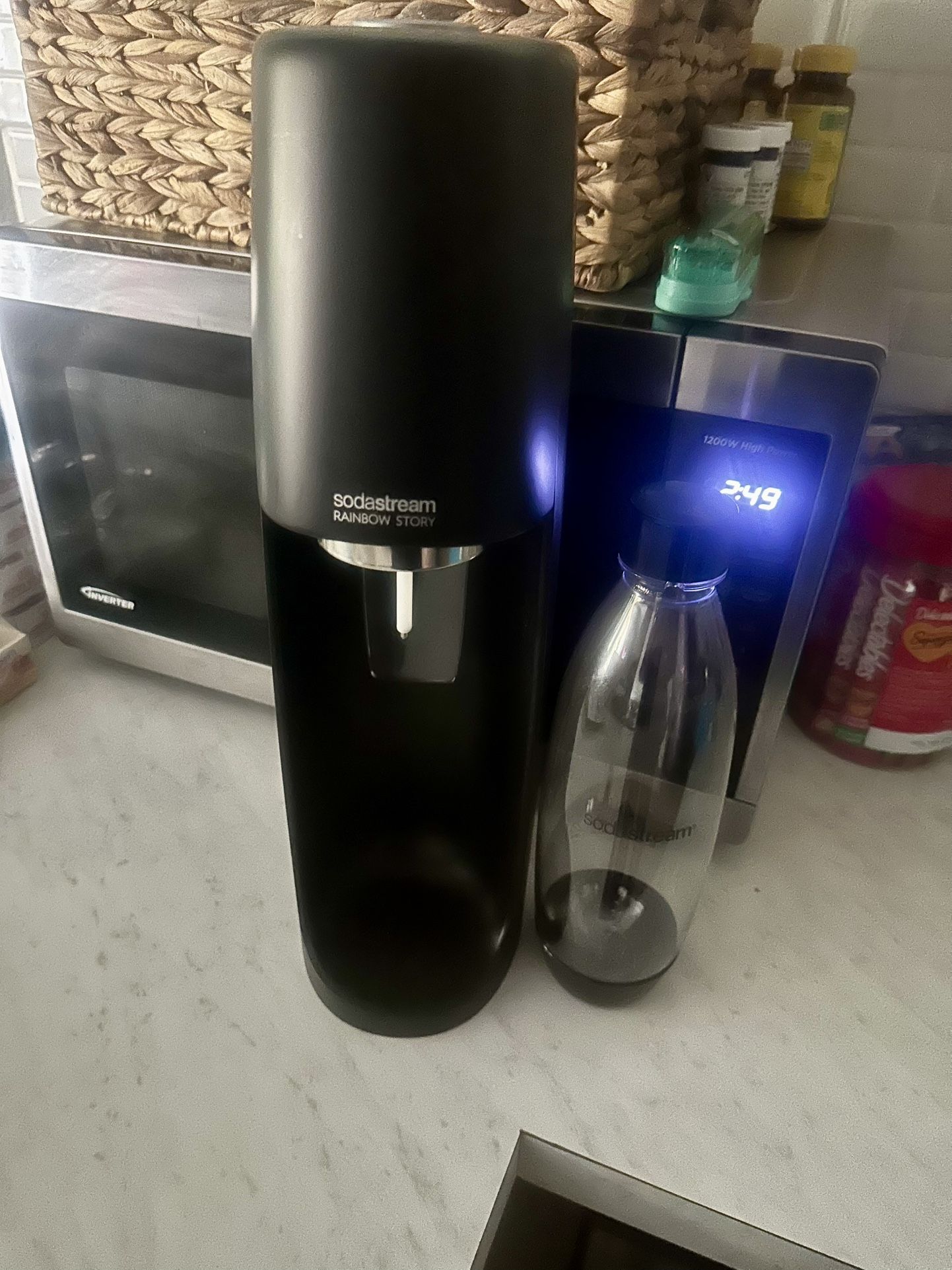 Soda stream with Variety Bubly 6Pack Of Cartridges (2cases)