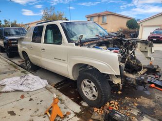 2005 Cadillac Escalade
