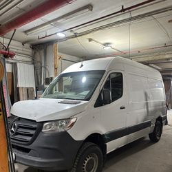 2019 Mercedes-Benz Sprinter 2500 Cargo · Full part out