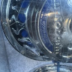 2 12s 400 Watt Each Just Need A New Box 