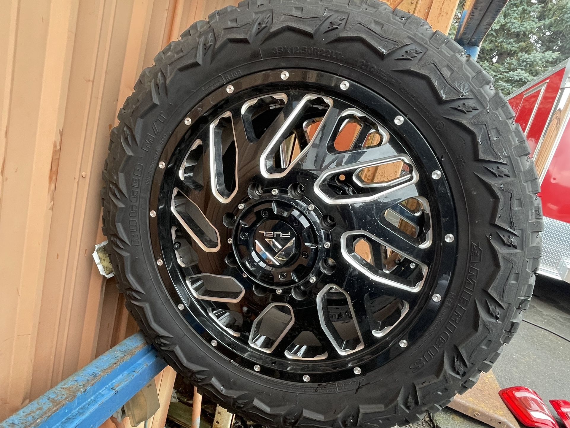35x12x22 Dually Rims (front) Only 8x6.5 