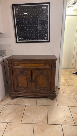 Drexel Heritage Solid Wood Cabinet / Buffet / Console
