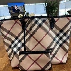 Burberry Purse 