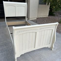 Ashley Cottage Twin Sleigh Bed 