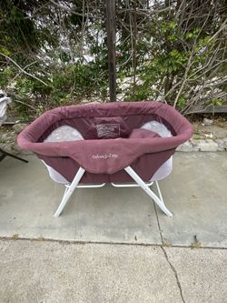 Dream On Me Portable Bassinet 