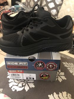 Skechers Slip Resistant Work Tennis Shoes**Brand New