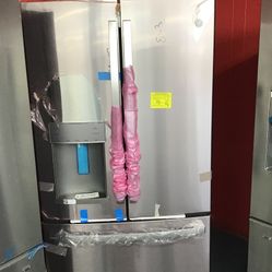 New Scratch And Dent GE 28 Cu Ft Stainless Steel French Door Fridge. 1 year Warranty 
