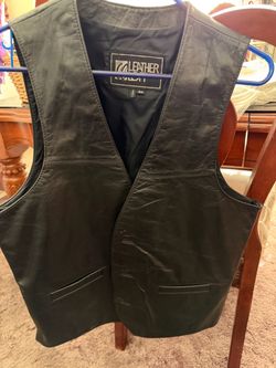 Men’s leather vest $15