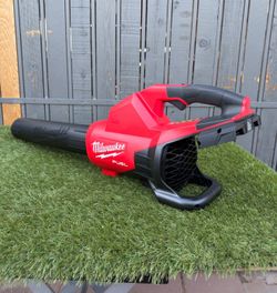 Milwaukee M18 FUEL Dual Battery 145 MPH 600 CFM 18V Lithium-Ion Brushless Cordless Handheld Blower (