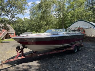 1989 Fourwinns Liberator 211