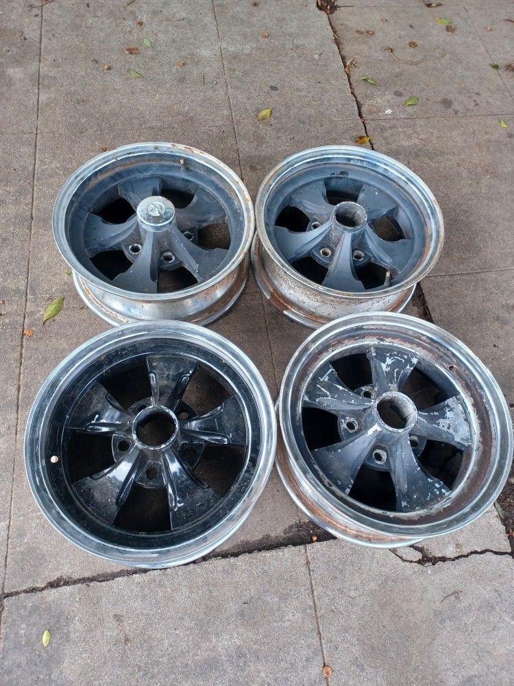 15x6 KEYSTONE CLASSIC WHEELS!! 5 ON 5!! NO CAPS!! 325$
