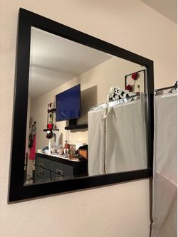 Black Mirror  $65