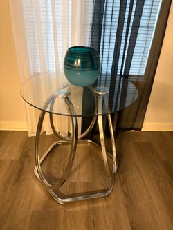 Round Glass Top Side Table Chrome Base
