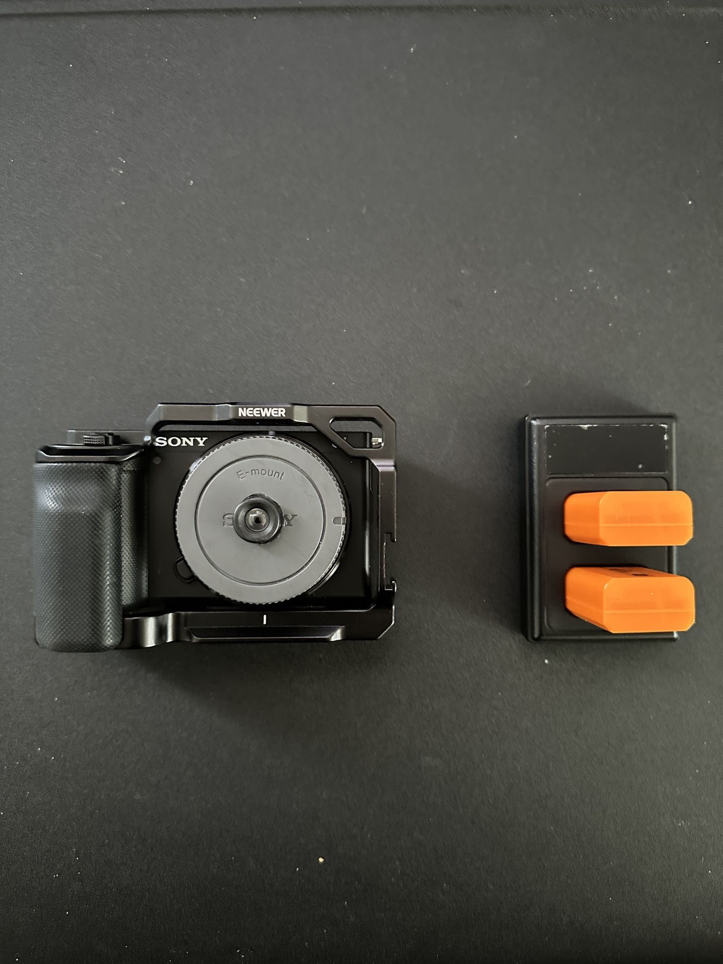 Sony ZV-E10 APS-C Interchangeable Lens Vlog Camera BODY ONLY