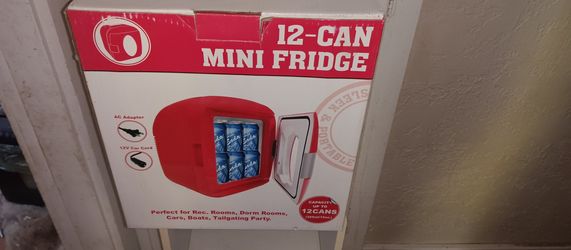Portable 12-can Mini Fridge