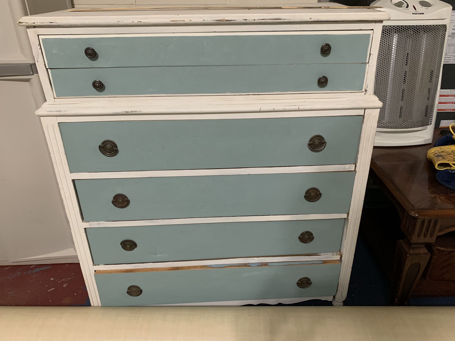 Chic Vintage Dresser