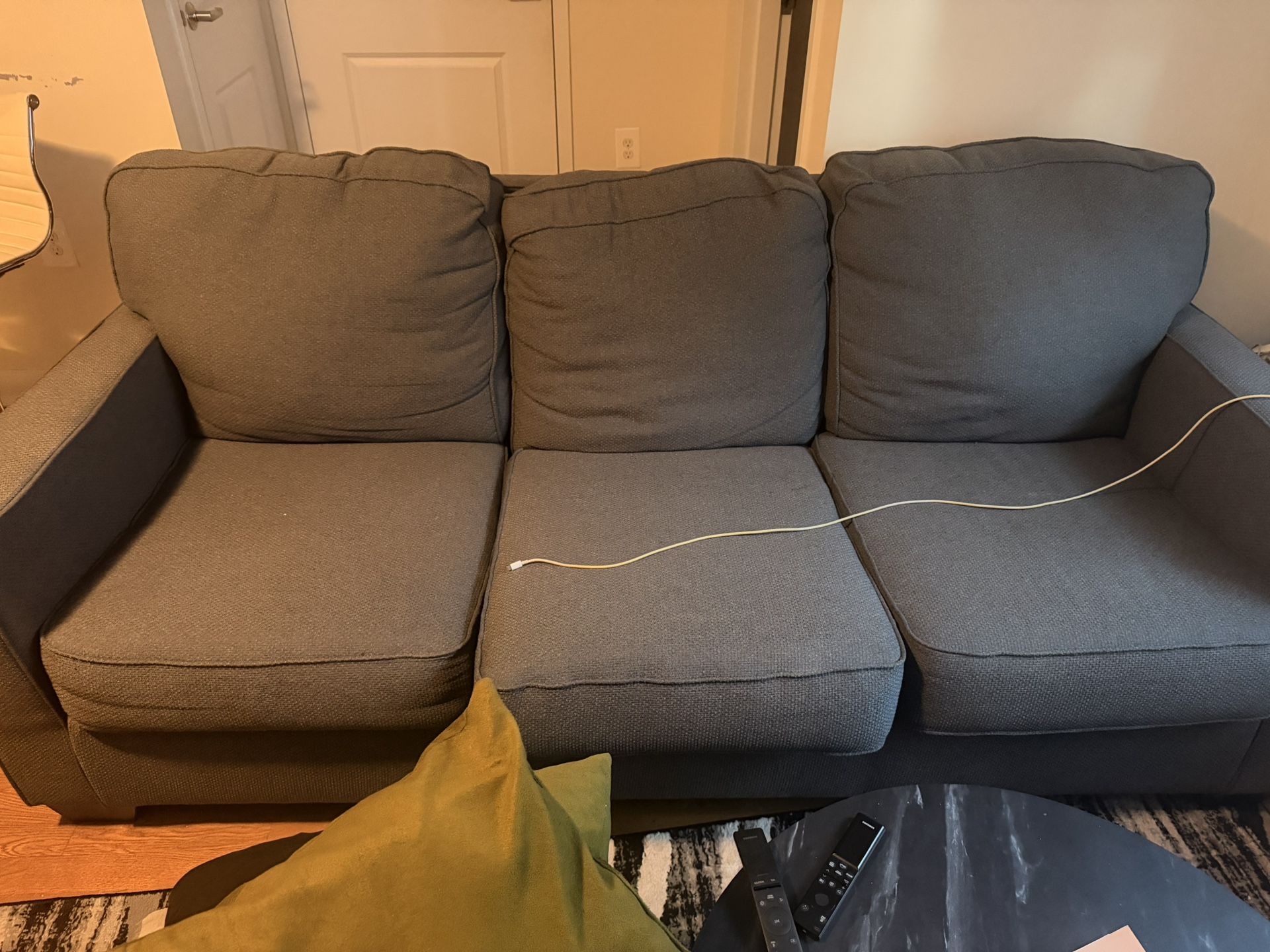 3 Seat sofa 79”