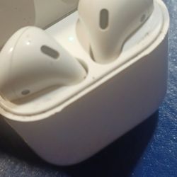 Apple Airpods w/ Portable Charger