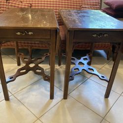 2 Wood Henredon Side End Tables 