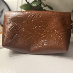 Patricia Nash Valerie Tooled Leather Foldover Wristlet Cutch Handbag P90407 