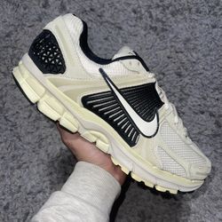 Nike Vomero 5