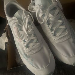 Reebok Legacy Size 9