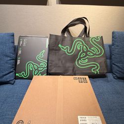 NEW Razer Blade 18 RTX 5070Ti 32GB 1TB – Receipt Included