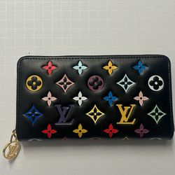 Women’s Black Wallet