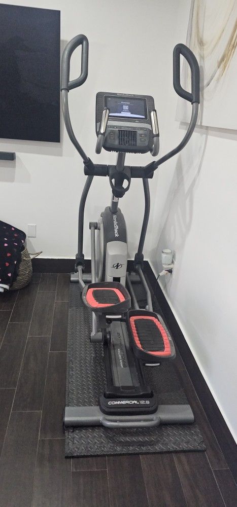 🤗🤗🤗ELIPTICA BIKE Nordictrack Unisex's Commercial 9.9 Elliptical, Black, Single Sizef