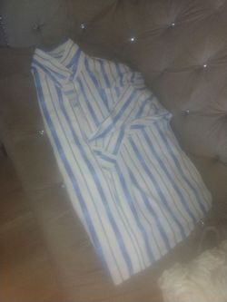 BEAUTIFUL BLUE-STRIPED TOP!