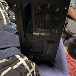 Corsair 7000D Airflow Tempered Glass Mid-Tower ATX Case,