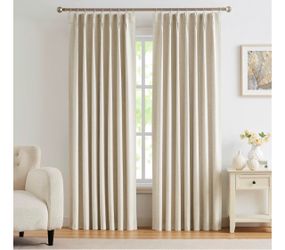 Pinch pleated curtain