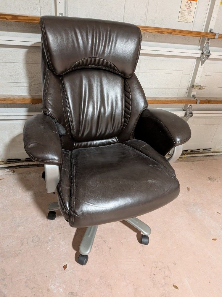 Brown Leather Executive Office Chair – Comfortable Computer Desk Chair with Wheels