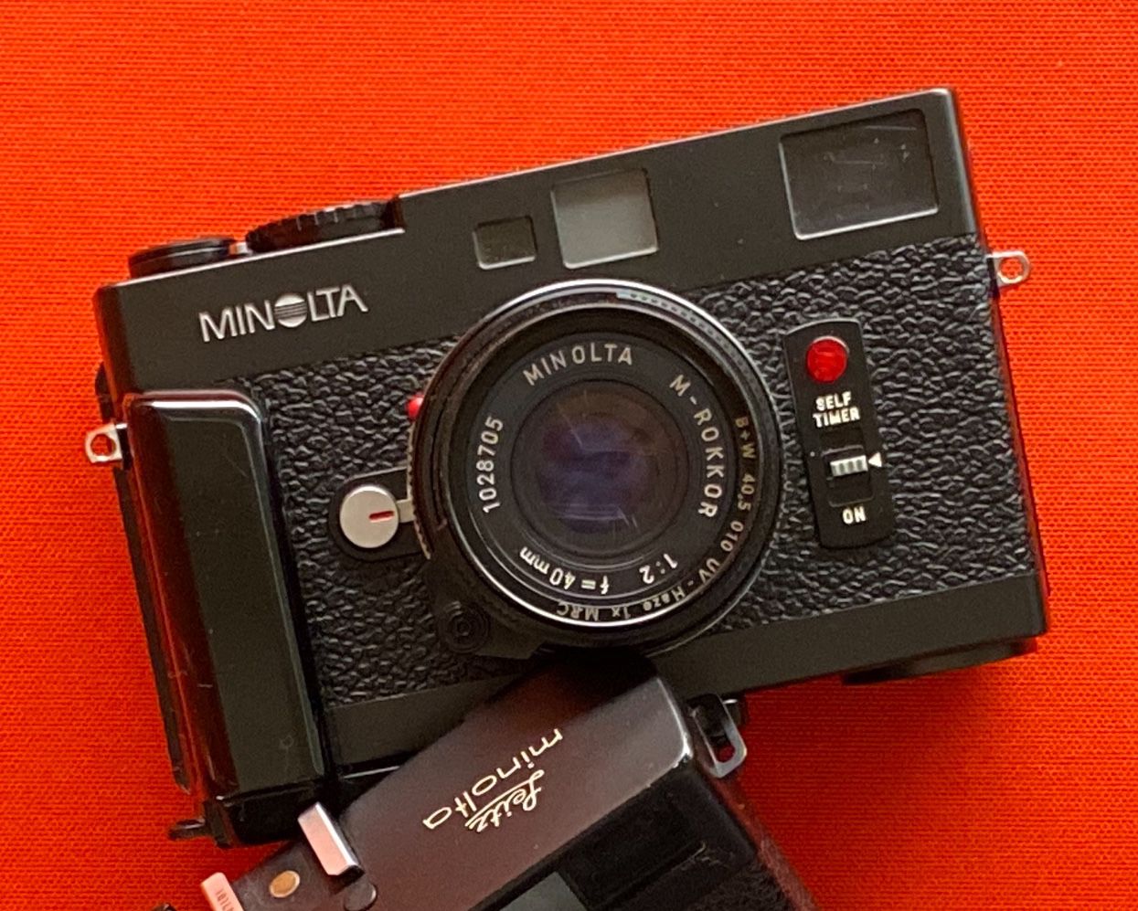 Minolta CLE rangefinder Camera with Rokkor 40mm F/2 Lens + Original Grip 