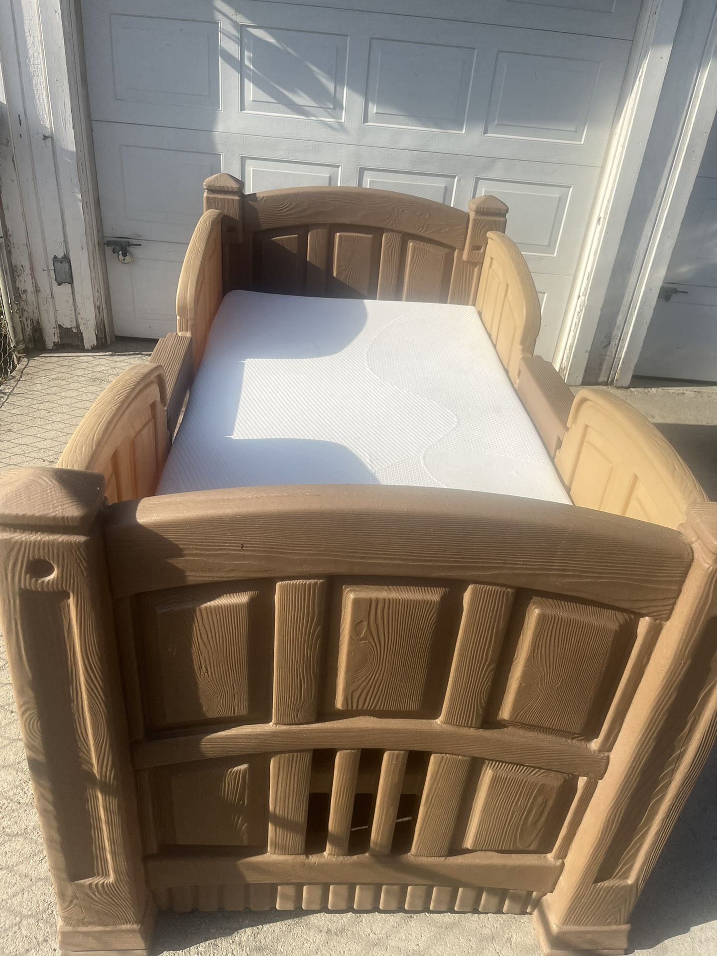 Twin Bed