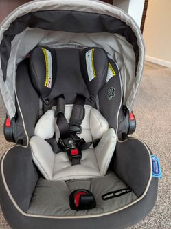 Graco SnugRide SnugLock 35 Elite Infant Car Seat with Base – No Accidents