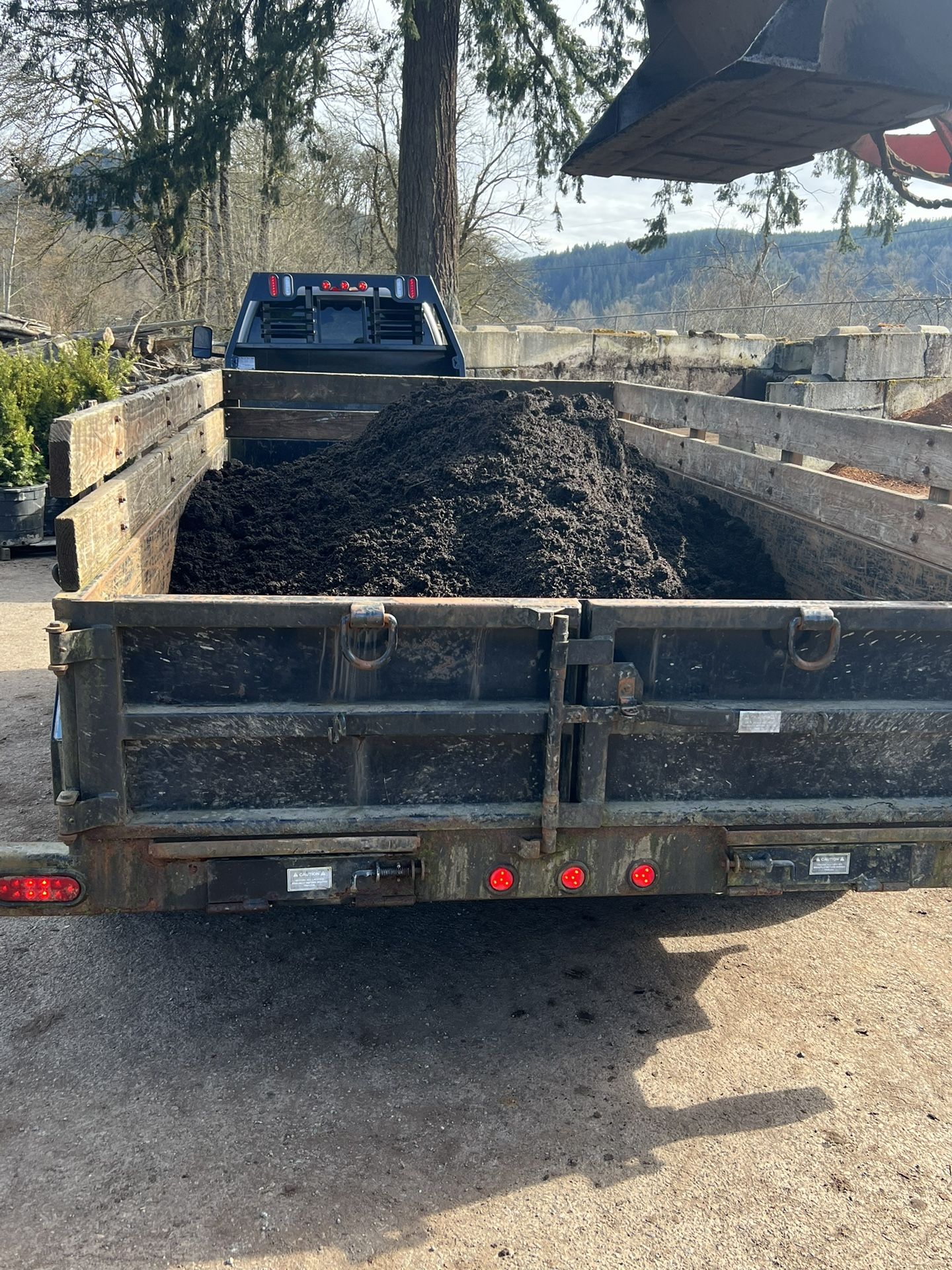 Tractor Work / Material Hauling/dump Runs