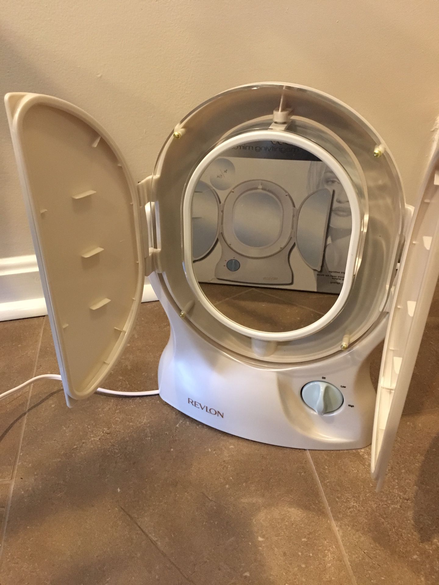 Revlon Makeup Mirror - with lights and magnifies!
