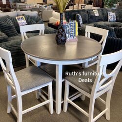 Beautiful! Counter Height Set Grey & White ( Table + 4 Chairs)